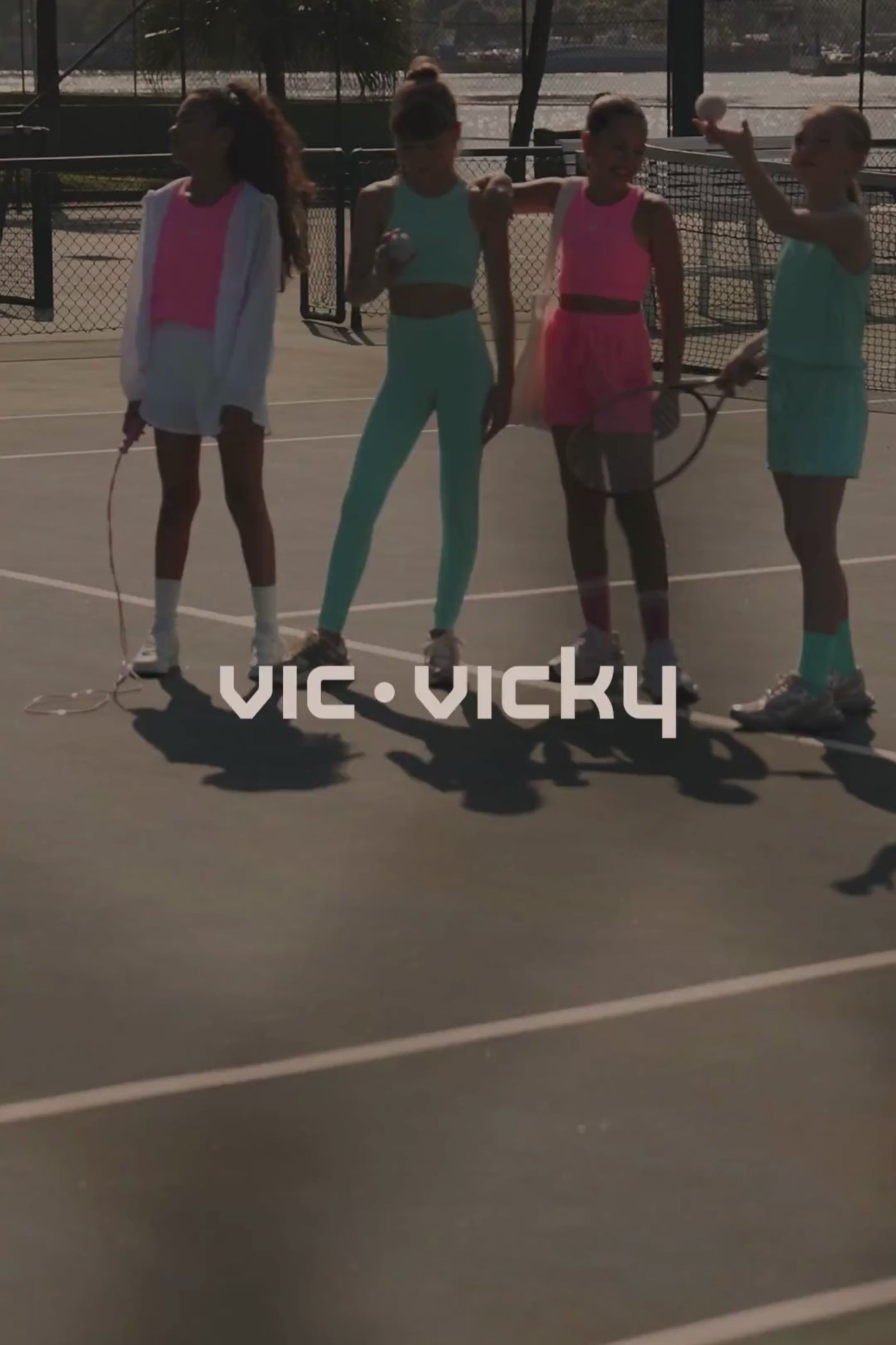 Conjunto de Blusa Cropped em Ribana Fancy e Short Saia em Malha UV 50+ 84652 Vic&Vicky Teen Menina